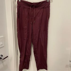 lululemon Dance Studio Crop *25”